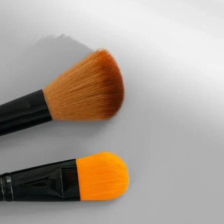 How to Choose the Right Makeup Brush