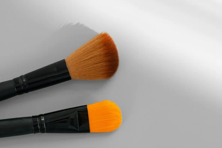 How to Choose the Right Makeup Brush