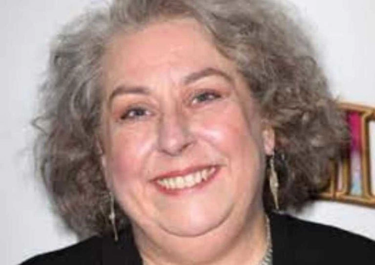 A rare photo of Jayne Posner, the first wife of Neil Diamond, whose early support helped shape the iconic musician’s journey to stardom