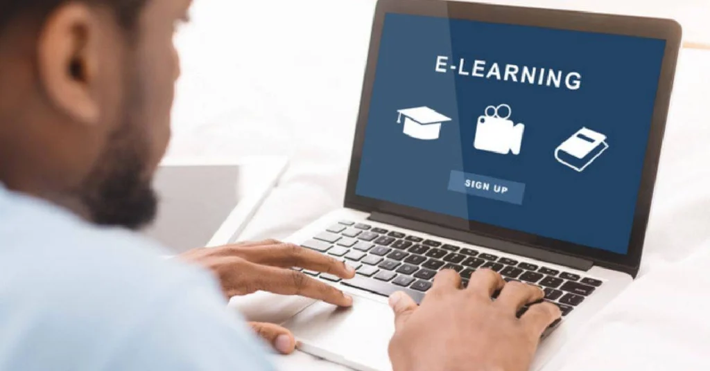 Screenshot of the CourseLinkFree.us homepage displaying a variety of free online courses with a clean, user-friendly interface.